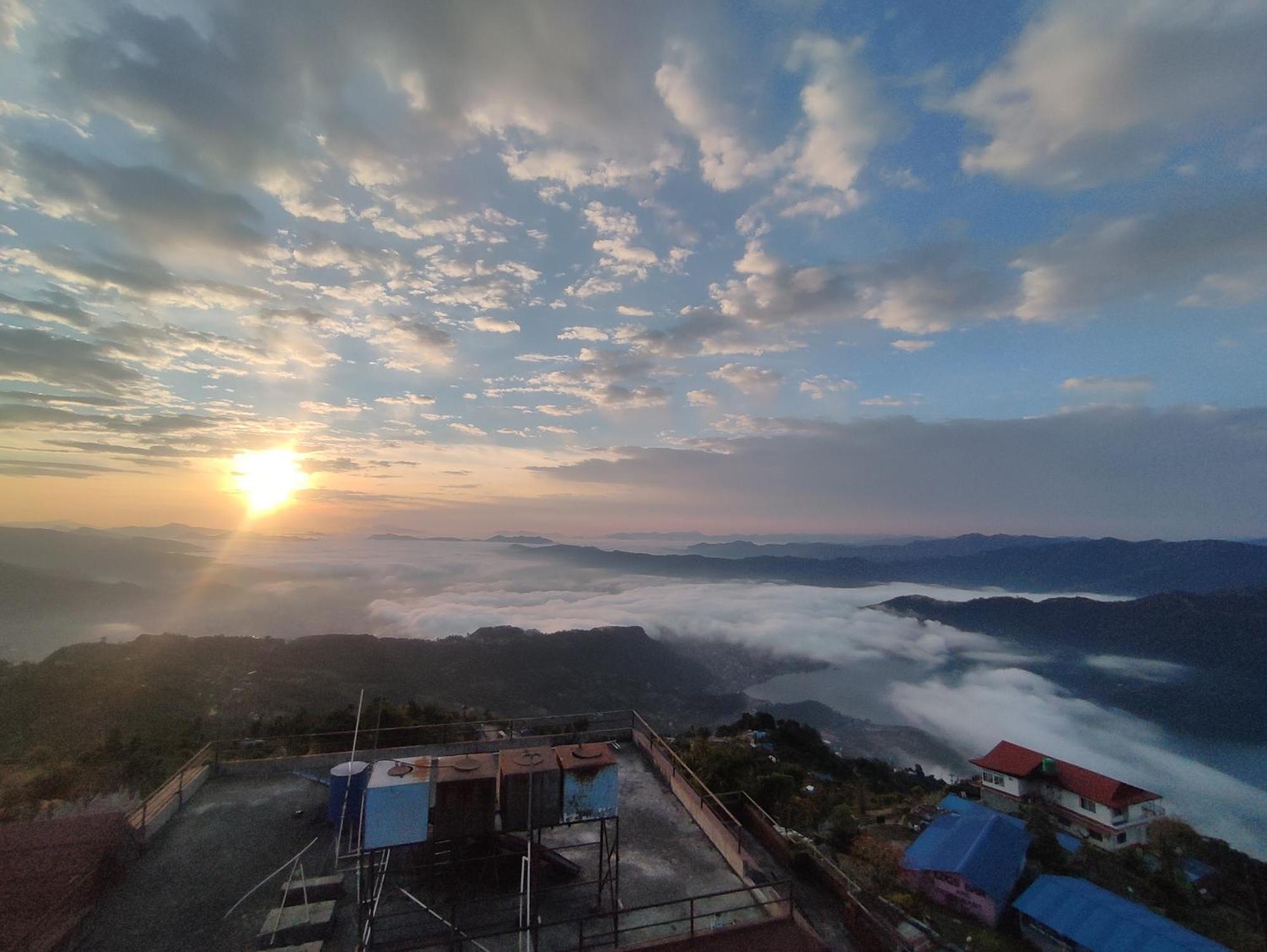 Sarangkot Hotel New Galaxy Покхара Экстерьер фото