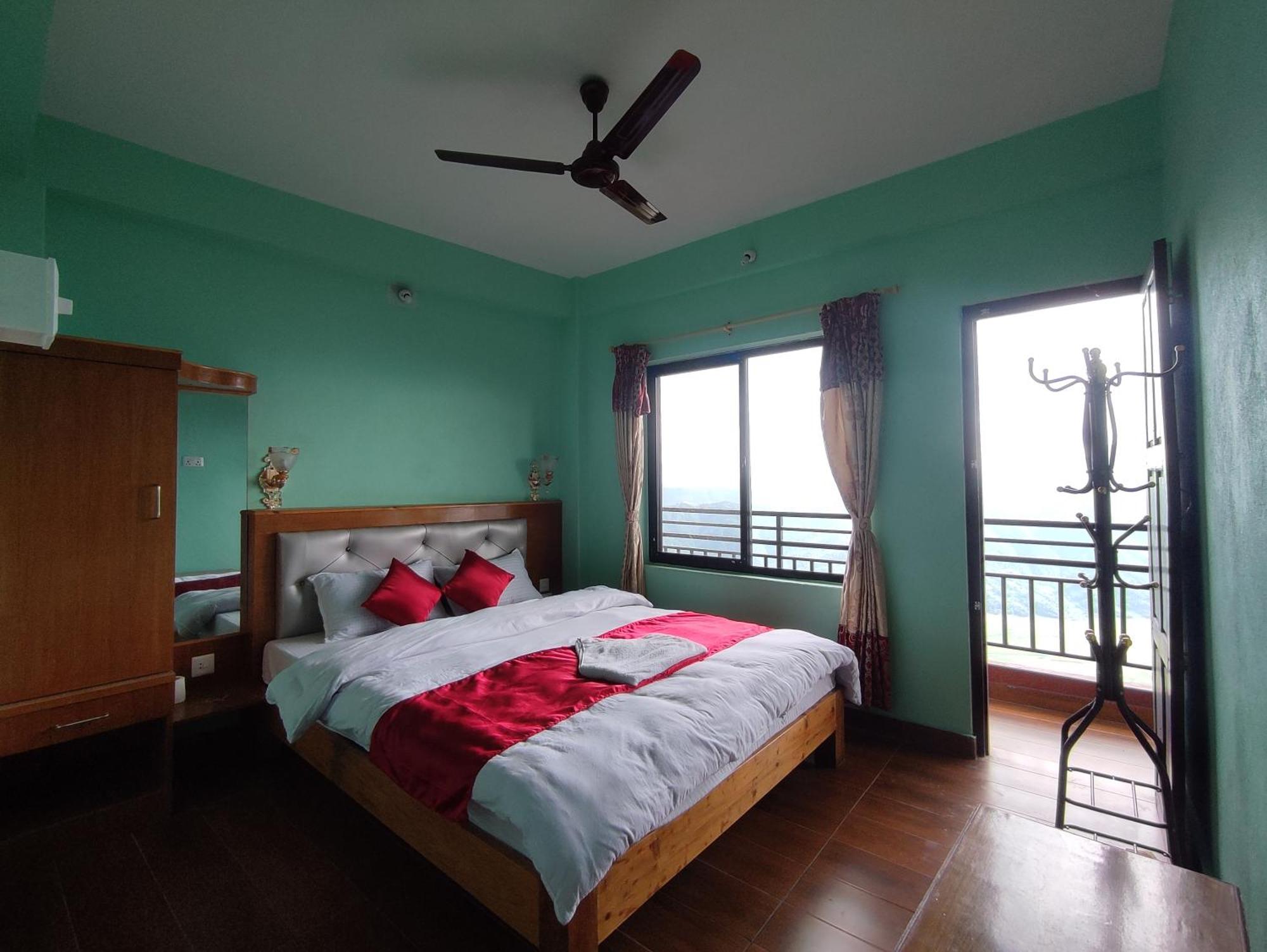 Sarangkot Hotel New Galaxy Покхара Экстерьер фото